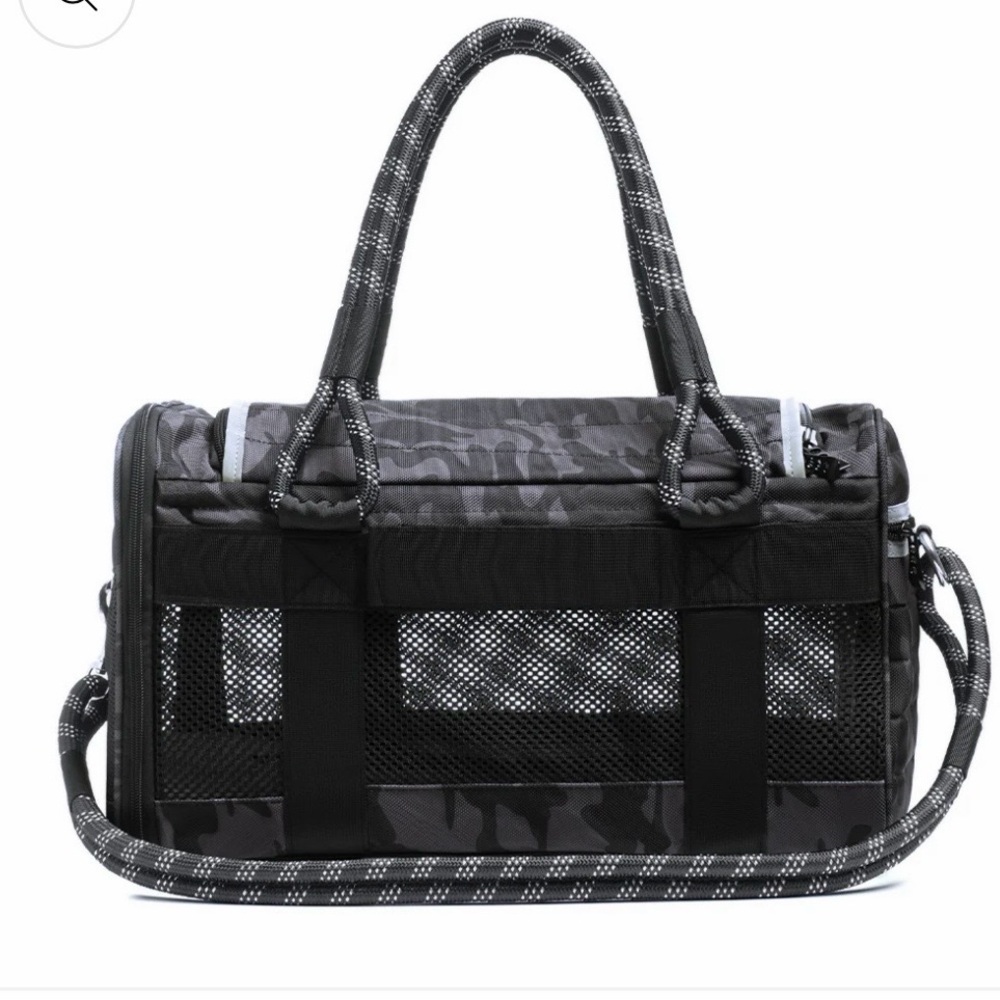 Roverlund Black Dog Carrier
